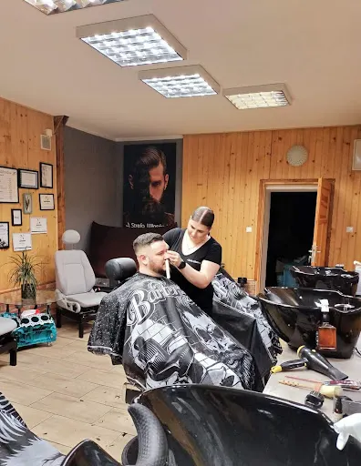 Strefa Włosów barber salon fryzjerski fryzury oklicznościowe zabiegi pielęgnacyjne